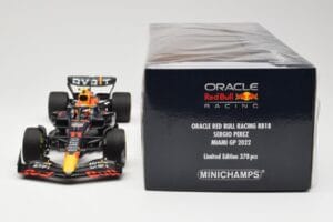 Oracle Red Bull Racing RB18 #11 S. Perez Miami GP 2022 Minichamps 1:18 110220511 Pressofusione — immagine 6 di 6