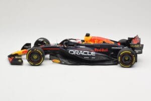 Red Bull Racing RB20 #1 M. Verstappen Winner China GP 2024 Minichamps 1:18 110240501 Pressofusione — immagine 3 di 6