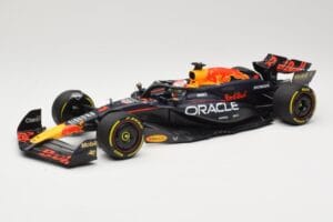 Red Bull Racing RB20 #1 M. Verstappen Winner China GP 2024 Minichamps 1:18 110240501 Pressofusione