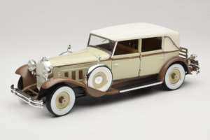 Packard Brewster Bianco Signature Models 1:18 PACKARD001 Pressofusione