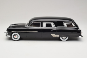 Packard Henney Nero BoS Models 1:18 BOS342 Pressofusione — immagine 3 di 6