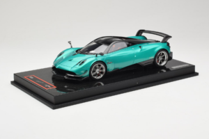 Pagani Huayra BC Green Metallic Yy Model 1:18 REMC020 Resina — immagine 2 di 7