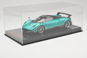 Pagani Huayra BC Green Metallic Yy Model 1:18 REMC020 Resina — immagine 6 di 7