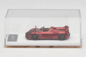Pagani Huayra Roadster Tricolore Rosso Henson & Heaven 1:64 PHRTR01 Pressofusione — immagine 6 di 7