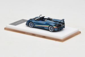 Pagani Huayra Tricolore Roadster Blu Henson & Heaven 1:64 PHTRB01 Resina — immagine 5 di 8