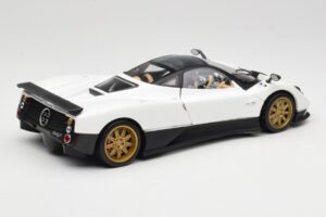 Pagani Zonda F Bianco Mondo Motors 1:18 157655 Pressofusione — immagine 3 di 8