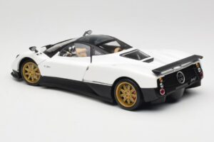 Pagani Zonda F Bianco Mondo Motors 1:18 157655 Pressofusione — immagine 7 di 8