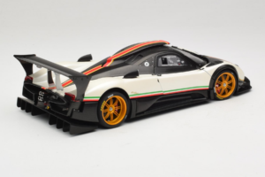 Pagani Zonda R Revolucion Bianco AUTOart 1:18 78262 Pressofusione — immagine 3 di 8