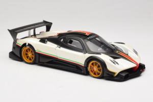 Pagani Zonda R Revolucion Bianco AUTOart 1:18 78262 Pressofusione — immagine 6 di 8