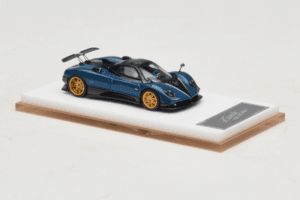 Pagani Zonda Tricolore Exposed Carbon Blu Henson & Heaven 1:64 PZTECB01 Pressofusione — immagine 4 di 7