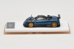 Pagani Zonda Tricolore Exposed Carbon Blu Henson & Heaven 1:64 PZTECB01 Pressofusione