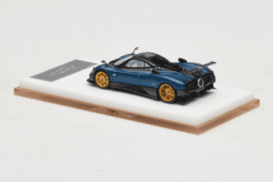 Pagani Zonda Tricolore Exposed Carbon Blu Henson & Heaven 1:64 PZTECB01 Pressofusione — immagine 5 di 7