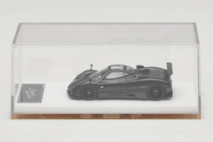 Pagani Zonda Tricolore Exposed Carbon Henson & Heaven 1:64 PZTEC01 Pressofusione — immagine 6 di 7