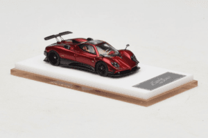 Pagani Zonda Tricolore Rosso Henson & Heaven 1:64 PZTR01 Pressofusione — immagine 4 di 7