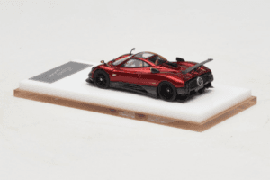 Pagani Zonda Tricolore Rosso Henson & Heaven 1:64 PZTR01 Pressofusione — immagine 5 di 7