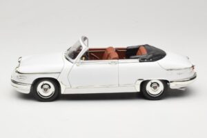 Panhard PL17 Cabriolet Bianco Solido 1:18 8174 Pressofusione — immagine 4 di 8