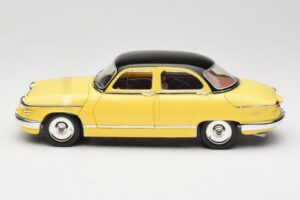 Panhard PL17 Giallo Solido 1:18 8173 Pressofusione — immagine 4 di 8