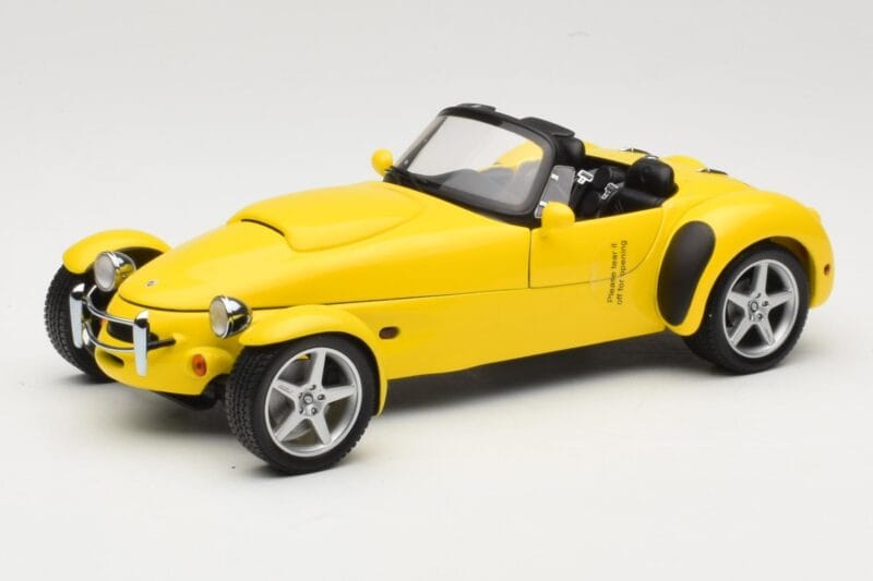 Panoz AIV Roadster Giallo AUTOart 1:18 78213 Pressofusione