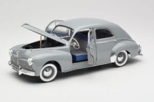 Peugeot 203 Gris Clair Solido 1:18 8145 Pressofusione — immagine 2 di 8