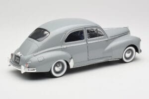 Peugeot 203 Gris Clair Solido 1:18 8145 Pressofusione — immagine 3 di 8