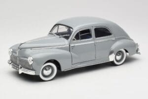 Peugeot 203 Gris Clair Solido 1:18 8145 Pressofusione