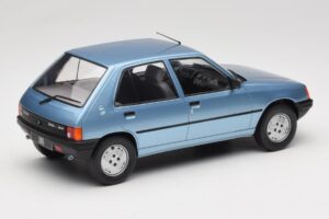 Peugeot 205 Blu MCG 1:18 MCG18491 Pressofusione — immagine 2 di 6