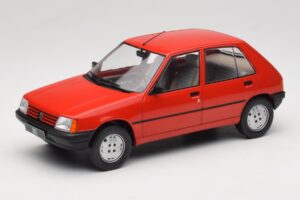 Peugeot 205 Rosso MCG 1:18 MCG18492 Pressofusione