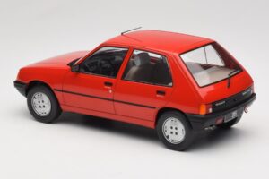 Peugeot 205 Rosso MCG 1:18 MCG18492 Pressofusione — immagine 5 di 6