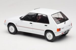 Peugeot 205 Bianco MCG 1:18 MCG18493 Pressofusione — immagine 5 di 6