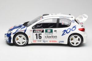 Peugeot 206 WRC G. Panizzi / H. Panizzi Tour de Corse 1999 Otto 1:12 G081 Resina — immagine 3 di 6