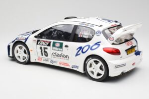 Peugeot 206 WRC G. Panizzi / H. Panizzi Tour de Corse 1999 Otto 1:12 G081 Resina — immagine 5 di 6