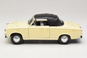 Peugeot 403 Cabriolet Beige Welly 1:18 12551HW Pressofusione — immagine 3 di 6