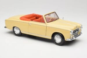 Peugeot 403 Cabriolet Giallo Sabbia Solido 1:18 8165 Pressofusione — immagine 6 di 8