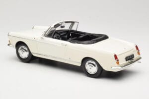 Peugeot 404 Cabriolet Bianco Norev 1:18 184746 Pressofusione — immagine 7 di 8
