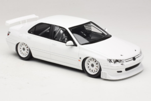 Peugeot 406 by Khyzyl Saleem Bianco Otto 1:18 OT1284 Resina — immagine 4 di 6