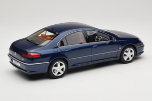 Peugeot 607 Phase II 3.0 V6 Blu Otto 1:18 OT485 Resina — immagine 2 di 6