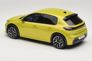 Peugeot E-208 GT Jaune Agueda Otto 1:18 OT1164 Resina — immagine 5 di 6