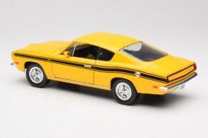 Plymouth Barracuda Giallo Road Legends 1:18 92178 Pressofusione — immagine 7 di 8