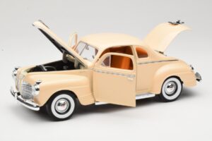Plymouth Coupe Beige Road Signature 1:18 92398 Pressofusione — immagine 2 di 8
