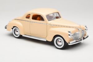 Plymouth Coupe Beige Road Signature 1:18 92398 Pressofusione — immagine 6 di 8