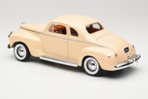 Plymouth Coupe Beige Road Signature 1:18 92398 Pressofusione — immagine 7 di 8