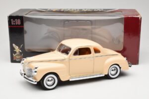Plymouth Coupe Beige Road Signature 1:18 92398 Pressofusione — immagine 8 di 8