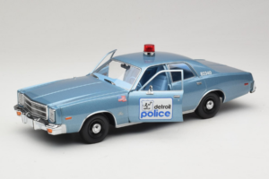 Plymouth Fury Beverly Hills PD Blu GreenLight 1:18 19069 Pressofusione — immagine 2 di 8