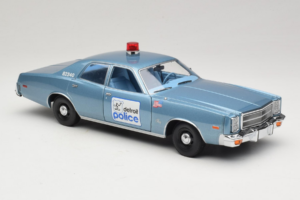 Plymouth Fury Beverly Hills PD Blu GreenLight 1:18 19069 Pressofusione — immagine 6 di 8