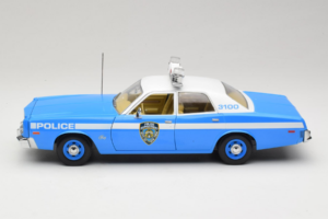 Plymouth Fury Police Pursuit New York Police Department GreenLight 1:18 19043 Pressofusione — immagine 4 di 8