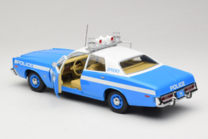 Plymouth Fury Police Pursuit New York Police Department GreenLight 1:18 19043 Pressofusione — immagine 5 di 8