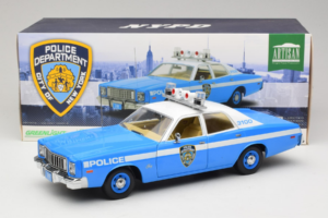 Plymouth Fury Police Pursuit New York Police Department GreenLight 1:18 19043 Pressofusione — immagine 8 di 8