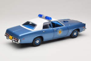 Plymouth Fury Police Pursuit Smokey and the Bandit GreenLight 1:18 19044 Pressofusione — immagine 3 di 8