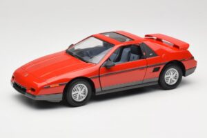 Pontiac Fiero GT Rosso Road Signature 1:18 92588 Pressofusione