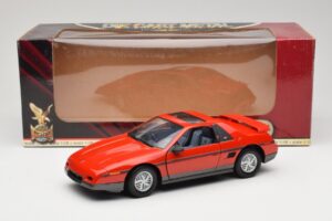 Pontiac Fiero GT Rosso Road Signature 1:18 92588 Pressofusione — immagine 8 di 8